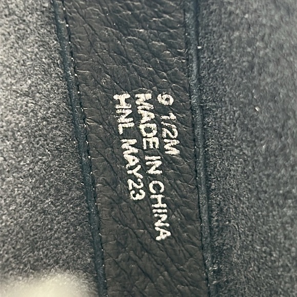 2118- André Assous Leather Ankle Boots Water Resistant Size 9.5 NWT - Picture 7 of 11